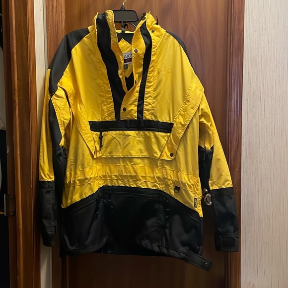 Men's yellow and black PRECISION MOUNTAINEERING Pullover jacket. Size L - Picture 1 of 4